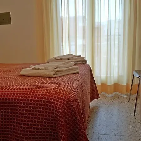 St. Moritz ホテル
