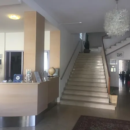 ホテル St. Moritz ベラーリア・イジェア・マリーナ